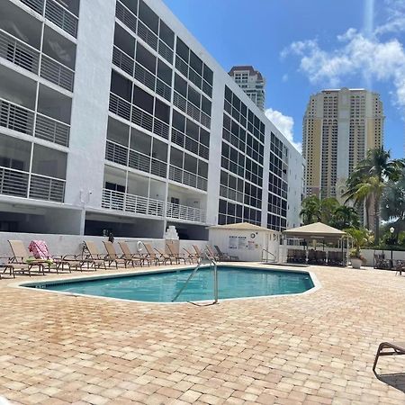 Vila Le Frontenac Sunny Isles Beach Exteriér fotografie